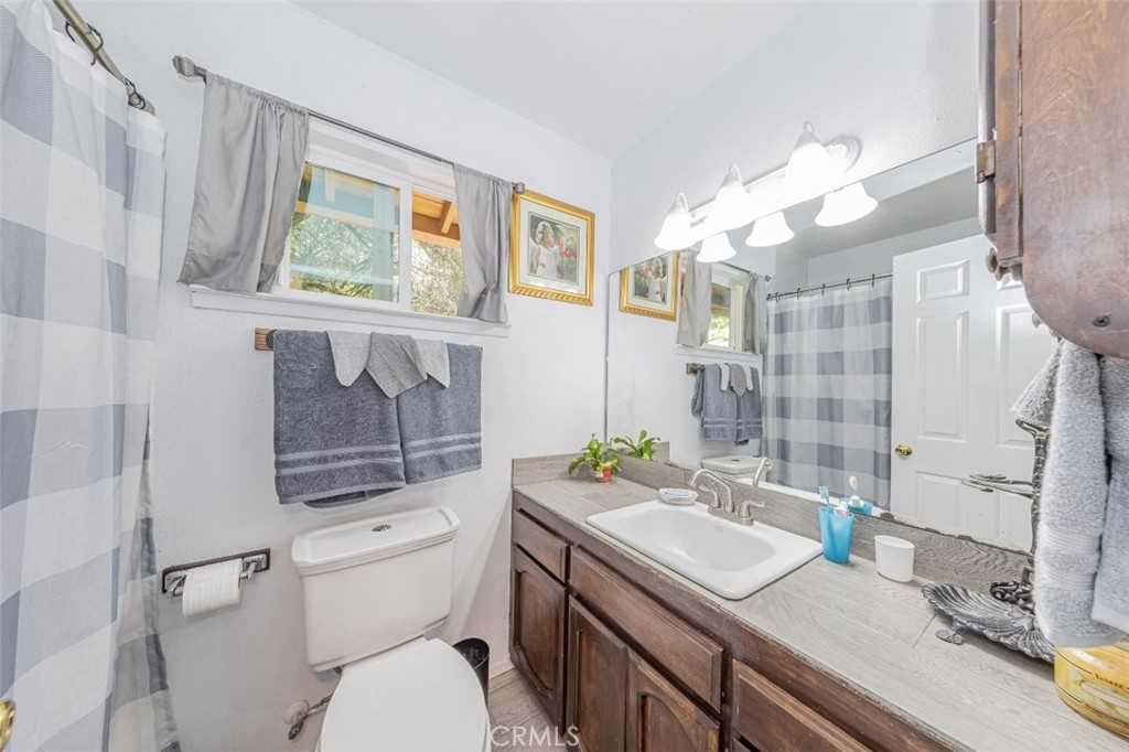 38601 Bon Veu Cir, Oakhurst, CA 93644