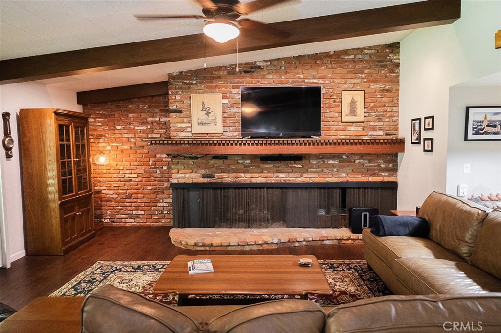 1647 W Wrenwood Ave, Fresno, CA 93711