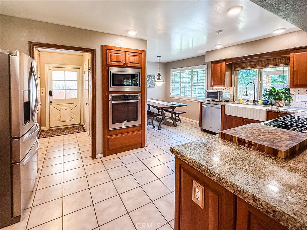 1647 W Wrenwood Ave, Fresno, CA 93711