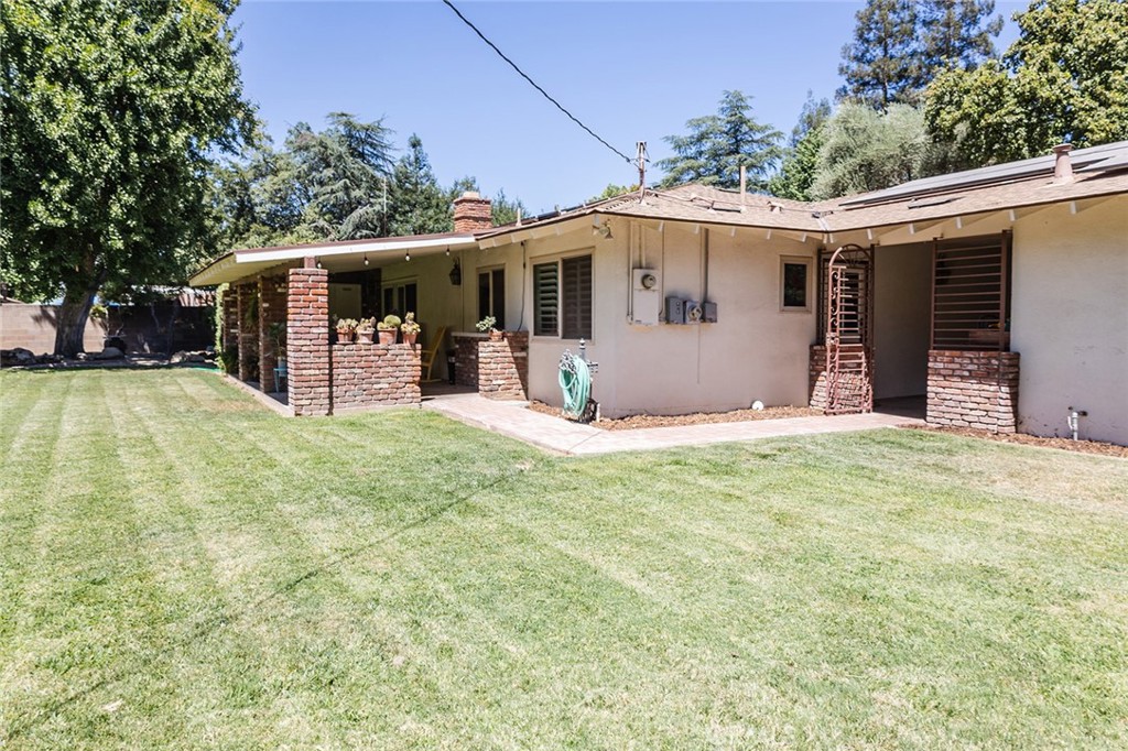 1647 W Wrenwood Ave, Fresno, CA 93711