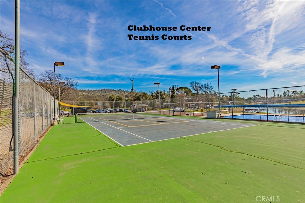 1 Lilley Mountain Dr, Coarsegold, CA 93614