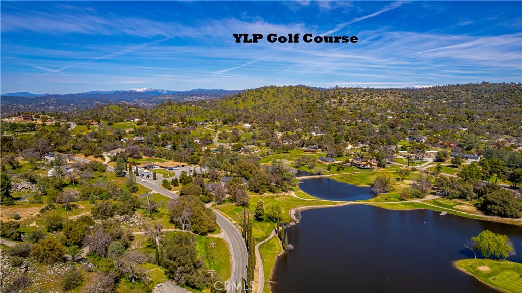 1 Lilley Mountain Dr, Coarsegold, CA 93614