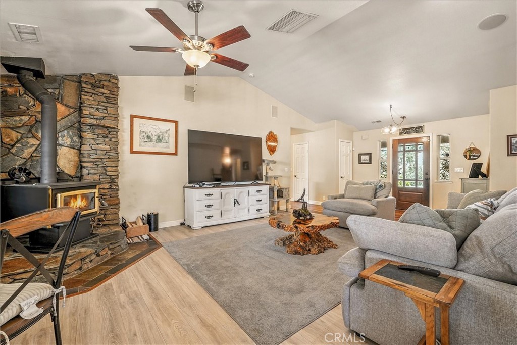 33032 Mill Creek Way, Coarsegold, CA 93614