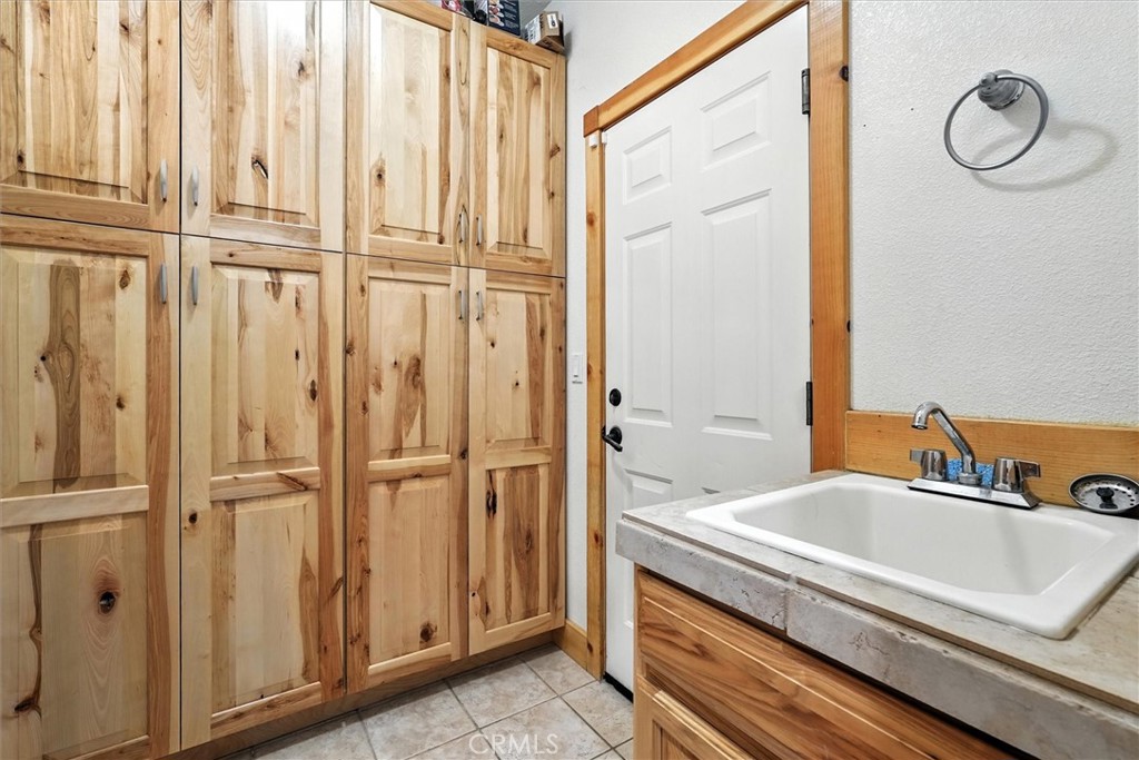 31364 Quartz Mountain Rd, Coarsegold, CA 93614