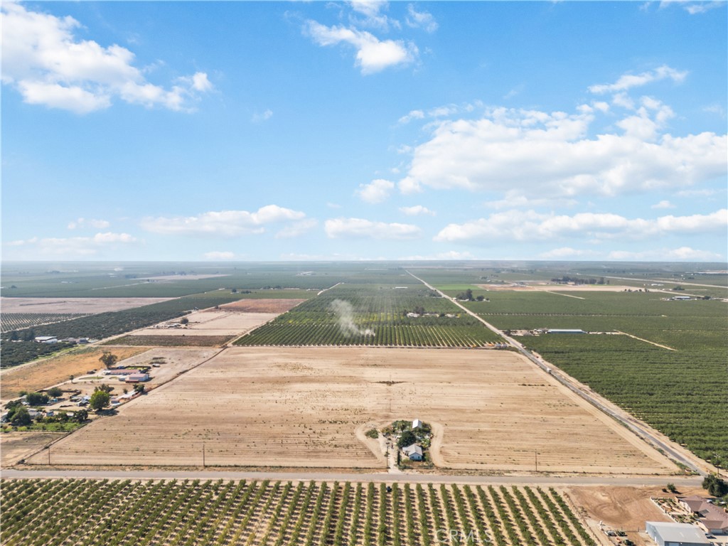 1095 E Mountain View Ave, Fresno, CA 93725