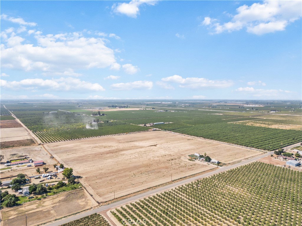 1095 E Mountain View Ave, Fresno, CA 93725