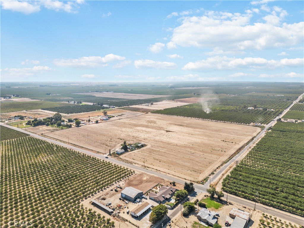 1095 E Mountain View Ave, Fresno, CA 93725