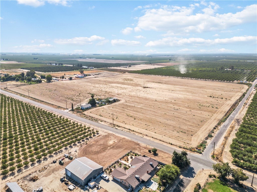 1095 E Mountain View Ave, Fresno, CA 93725