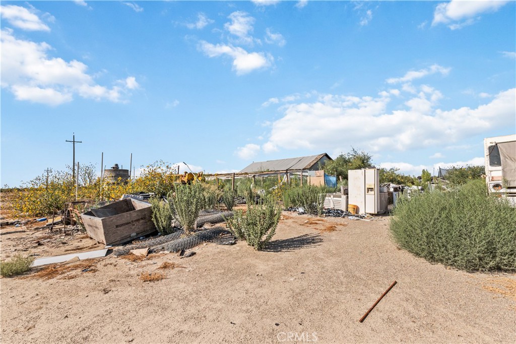 1095 E Mountain View Ave, Fresno, CA 93725