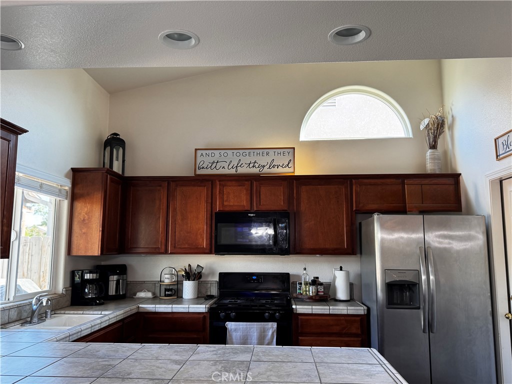 30912 Tadpole St, Visalia, CA 93291