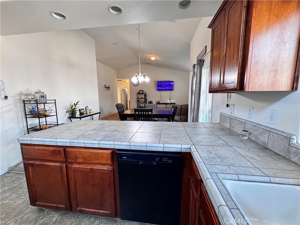 30912 Tadpole St, Visalia, CA 93291