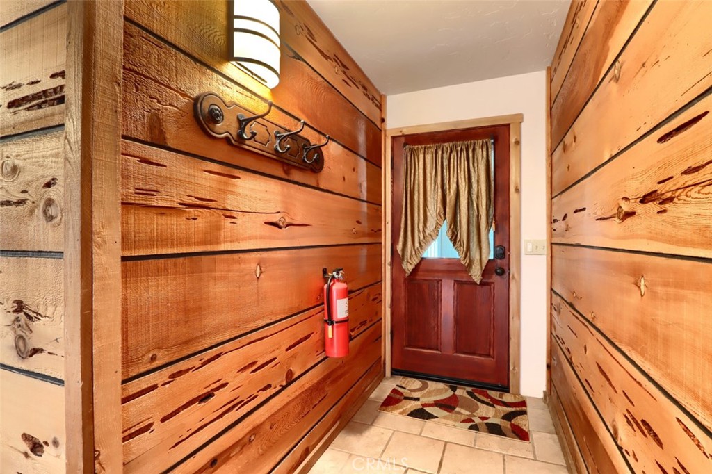 7497 Yosemite Park Way, Yosemite, CA 95389