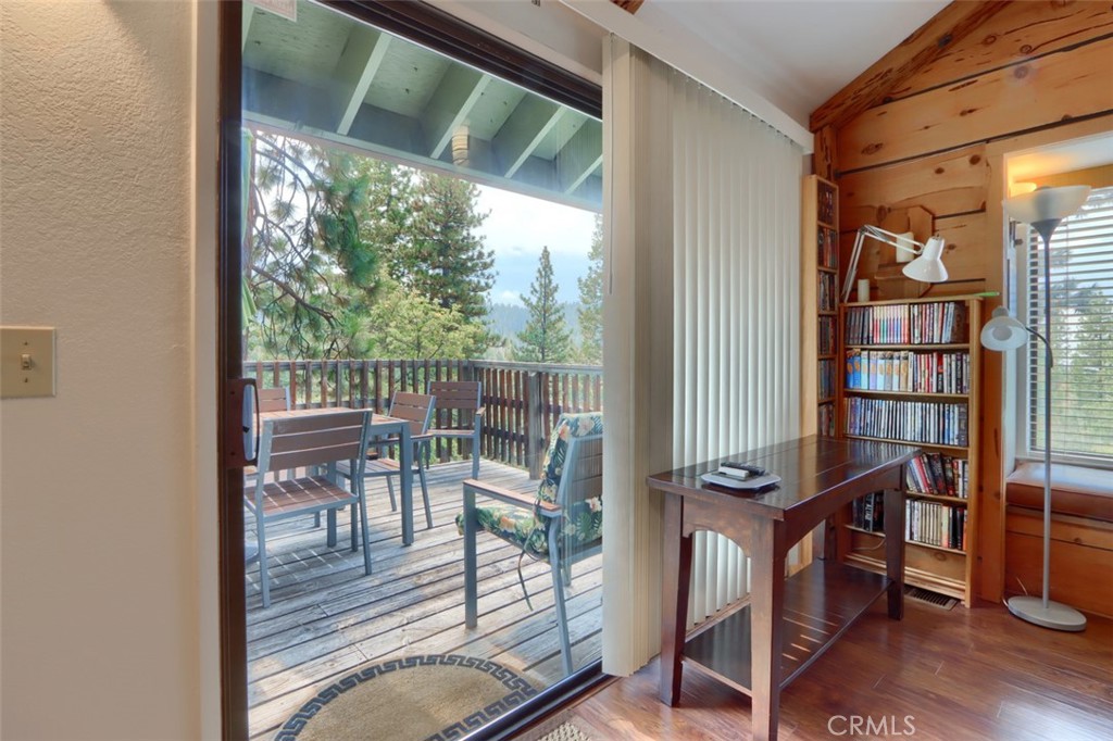 7497 Yosemite Park Way, Yosemite, CA 95389