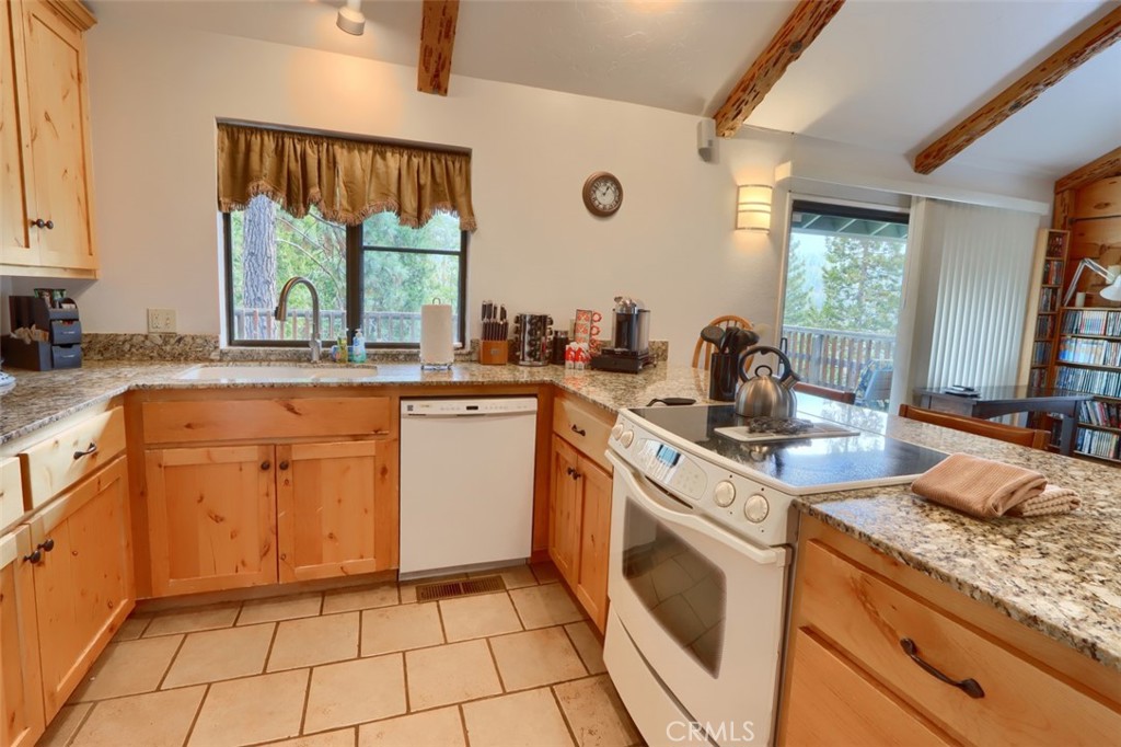 7497 Yosemite Park Way, Yosemite, CA 95389