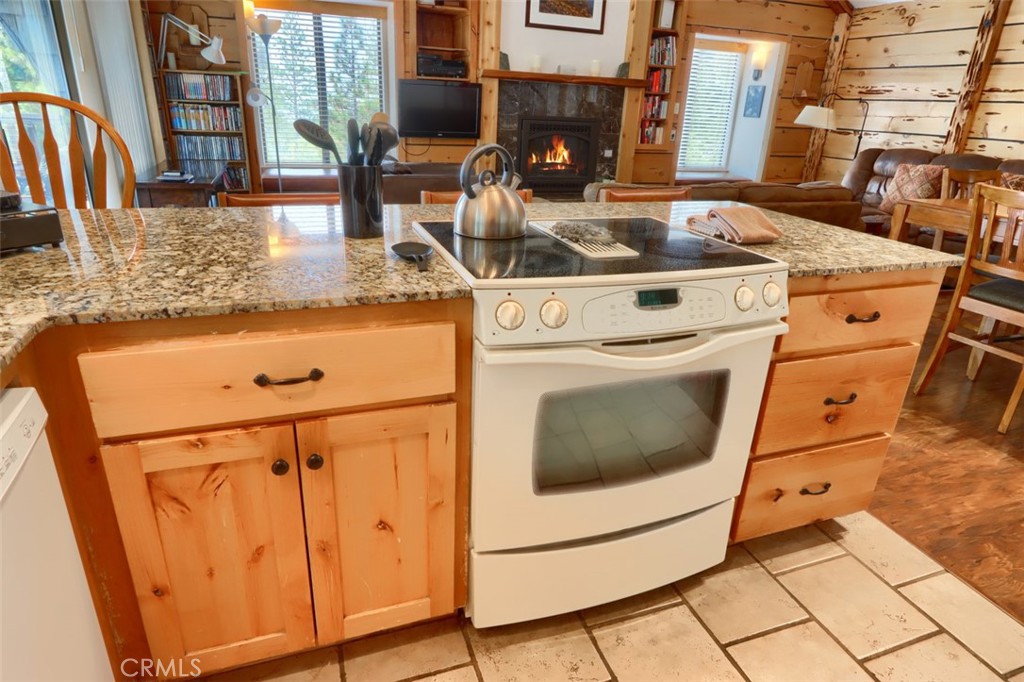 7497 Yosemite Park Way, Yosemite, CA 95389