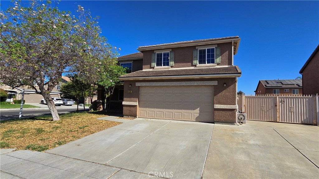 6288 E Woodward Ave, Fresno, CA 93727