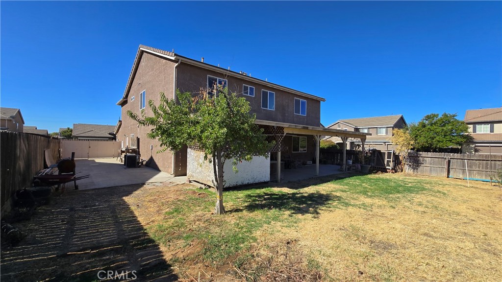 6288 E Woodward Ave, Fresno, CA 93727