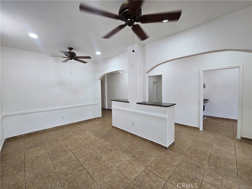 1448 N Blackstone Ave, Fresno, CA 93703