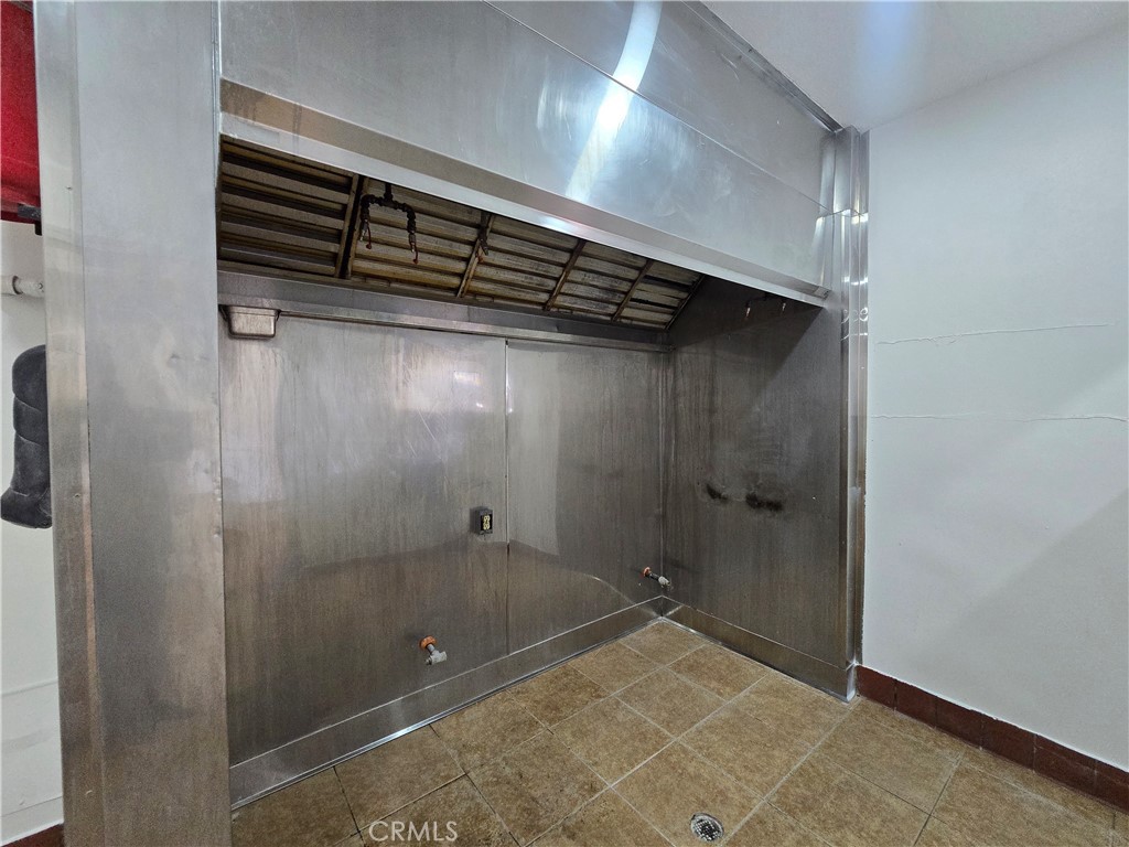 1448 N Blackstone Ave, Fresno, CA 93703