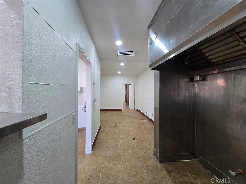 1448 N Blackstone Ave, Fresno, CA 93703