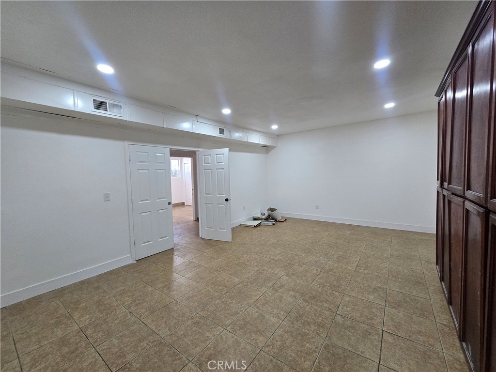 1448 N Blackstone Ave, Fresno, CA 93703