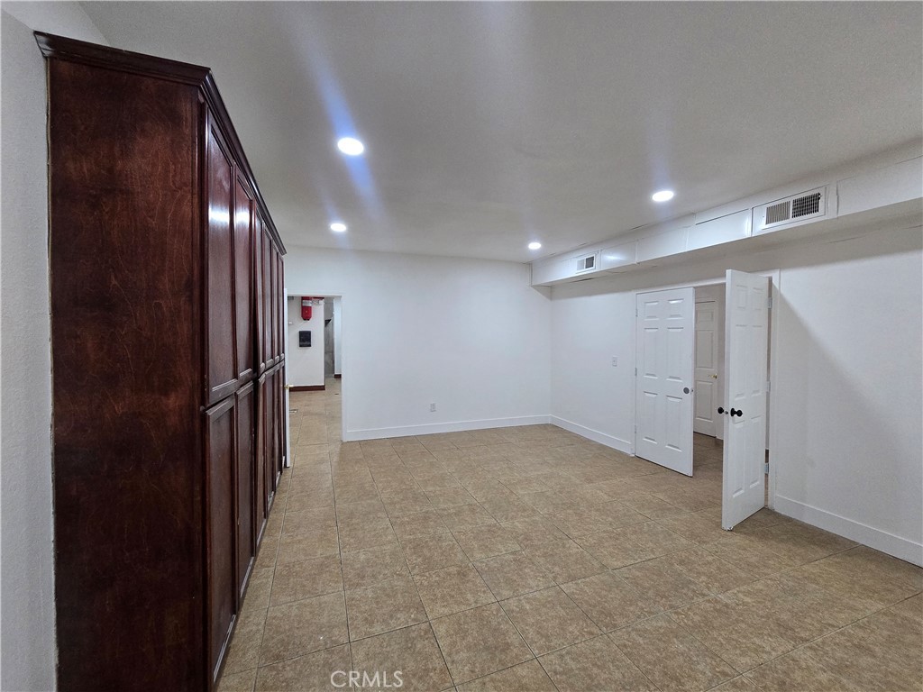 1448 N Blackstone Ave, Fresno, CA 93703