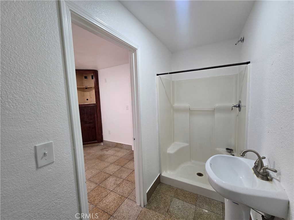 1448 N Blackstone Ave, Fresno, CA 93703