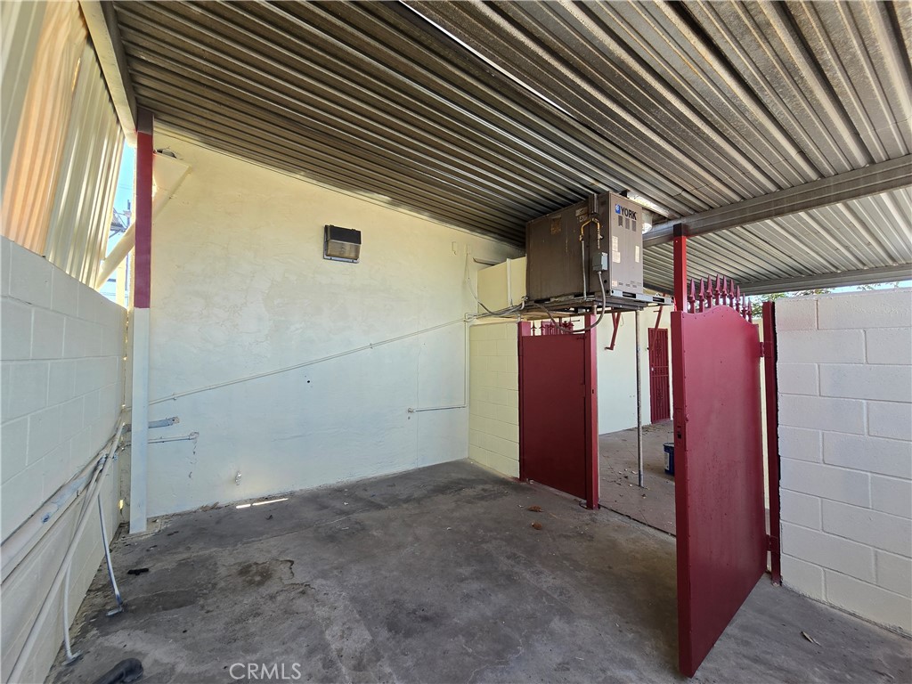 1448 N Blackstone Ave, Fresno, CA 93703