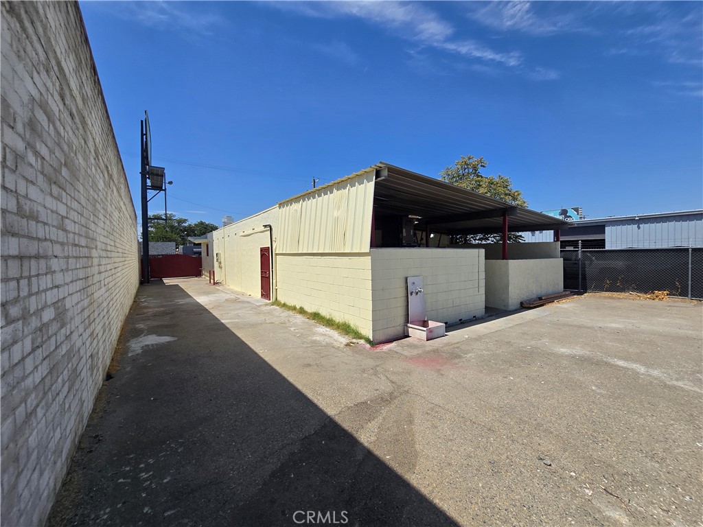 1448 N Blackstone Ave, Fresno, CA 93703