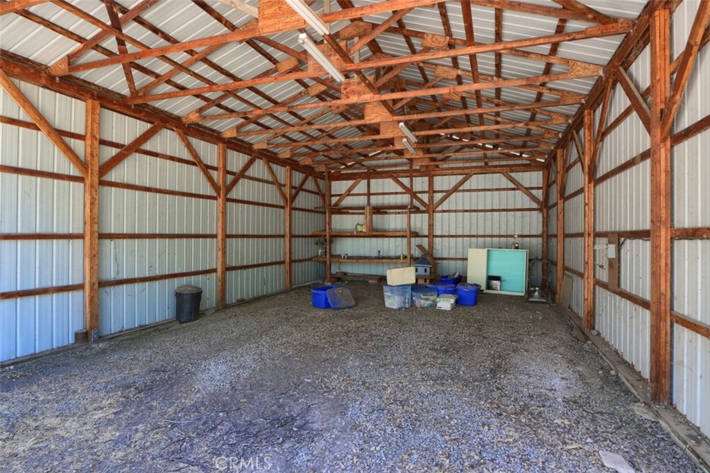 42912 E Country Club Dr, Oakhurst, CA 93644