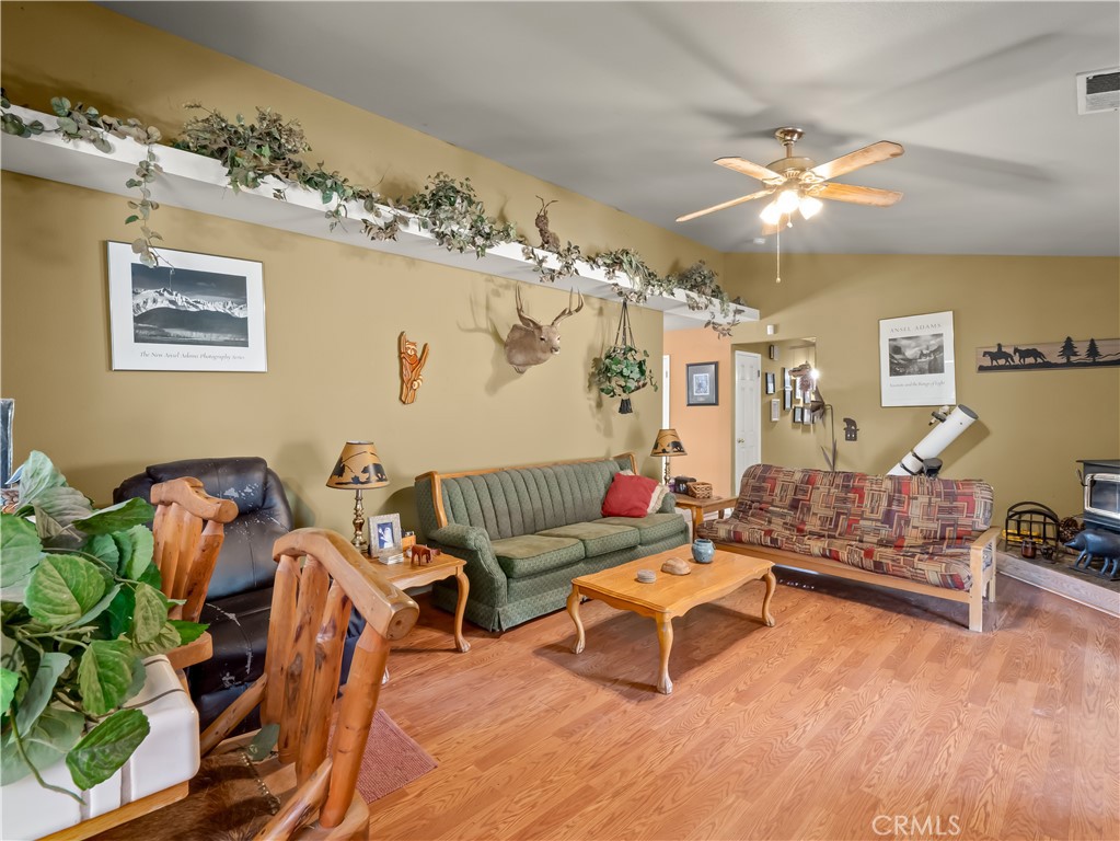 29290 Larkspur Rd, Tollhouse, CA 93667