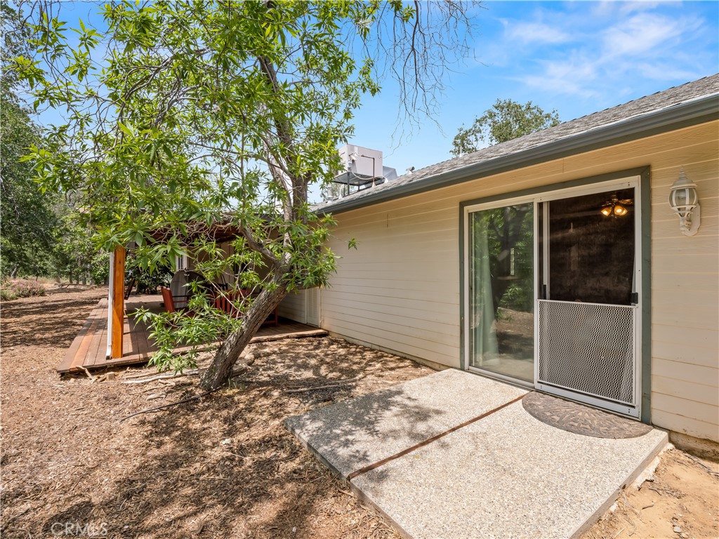 29290 Larkspur Rd, Tollhouse, CA 93667