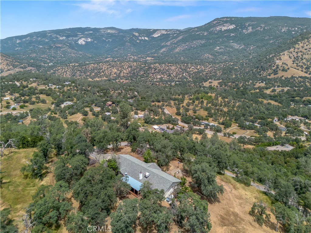 29290 Larkspur Rd, Tollhouse, CA 93667