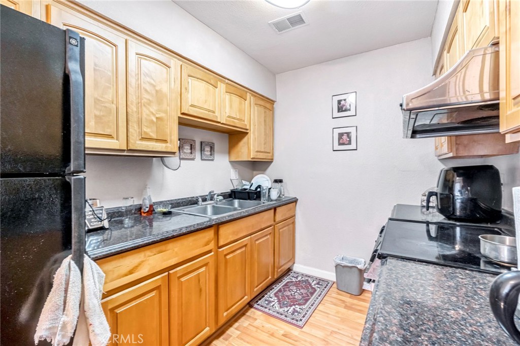 1620 B St, Fresno, CA 93706