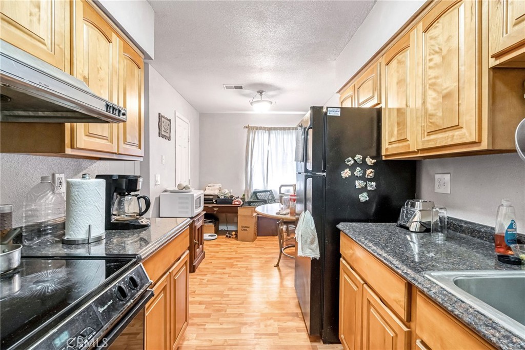 1622 B St, Fresno, CA 93706