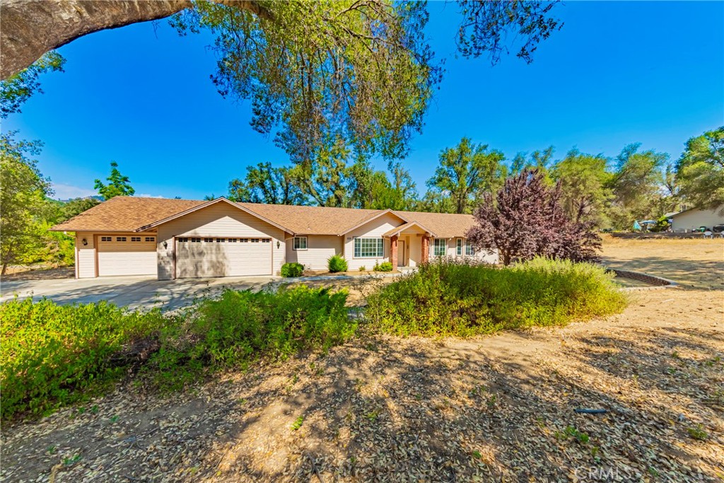 41028 Shandee Ln, Ahwahnee, CA 93601