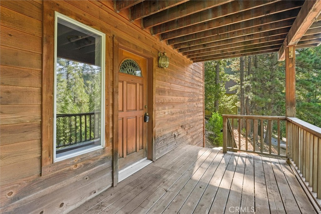 7244 Yosemite Park Way, Yosemite, CA 95389