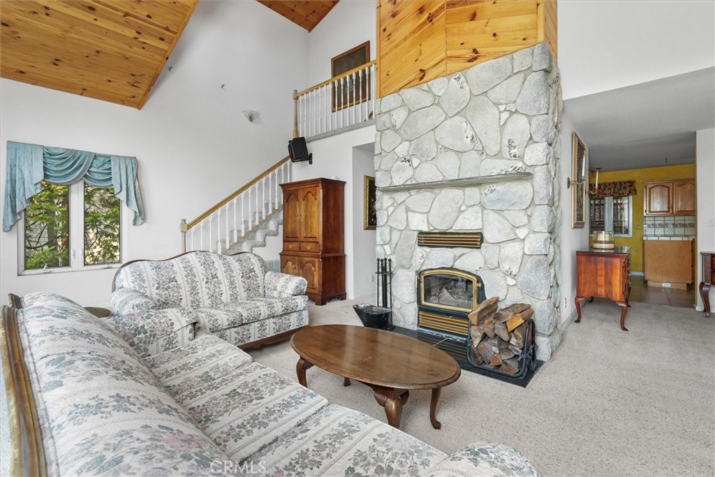 7244 Yosemite Park Way, Yosemite, CA 95389