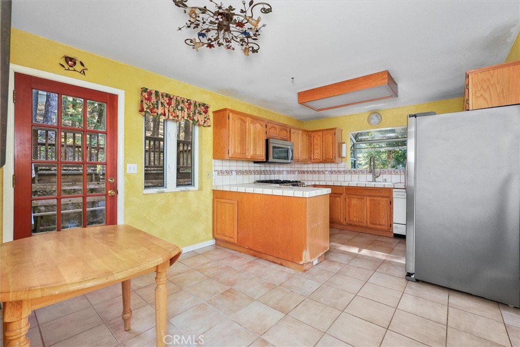 7244 Yosemite Park Way, Yosemite, CA 95389