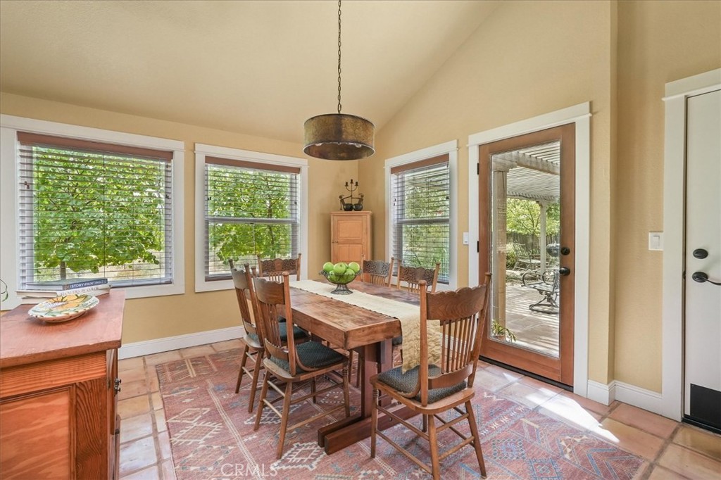 43656 Crystal Cave Cir, Coarsegold, CA 93614