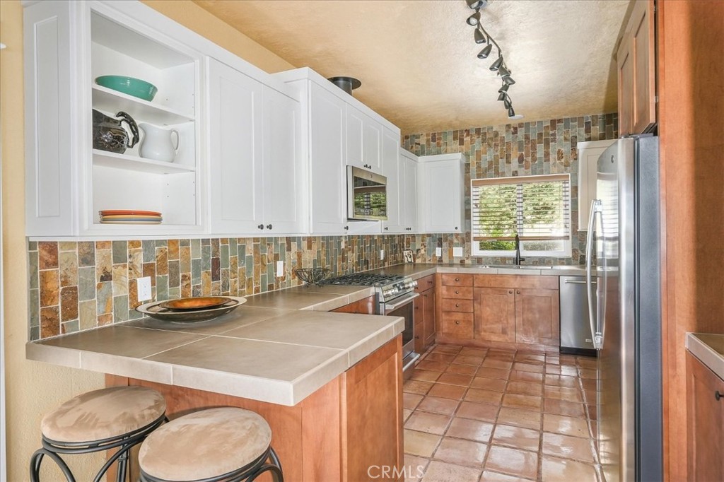 43656 Crystal Cave Cir, Coarsegold, CA 93614