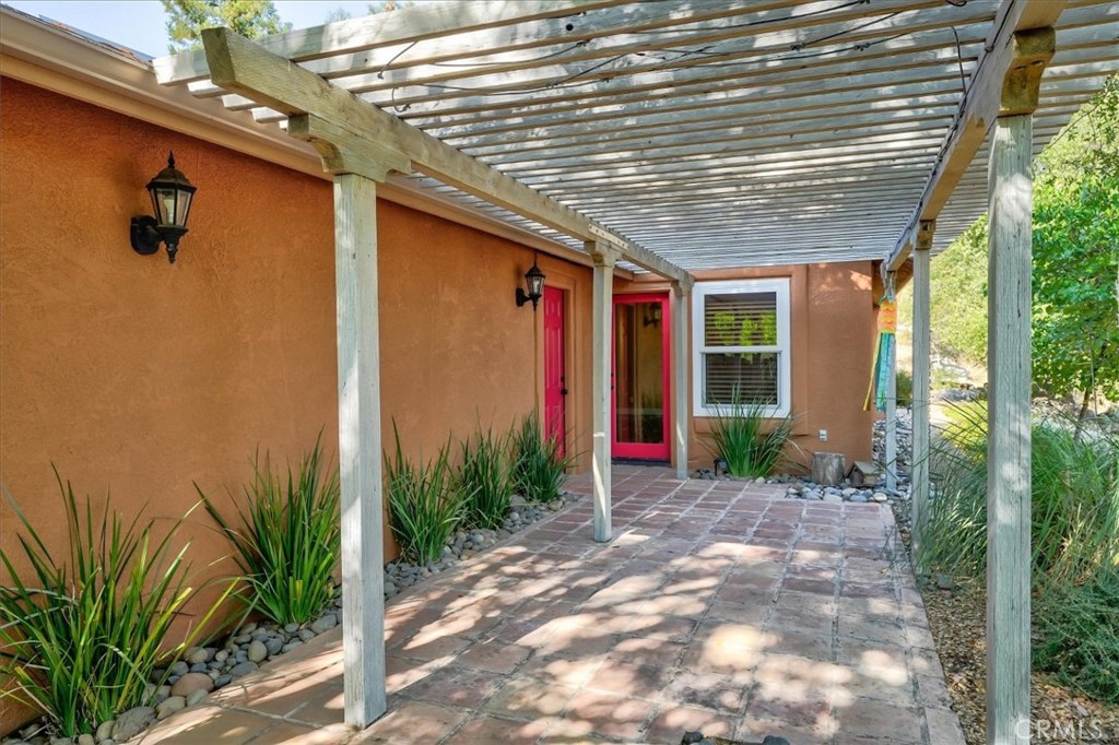 43656 Crystal Cave Cir, Coarsegold, CA 93614