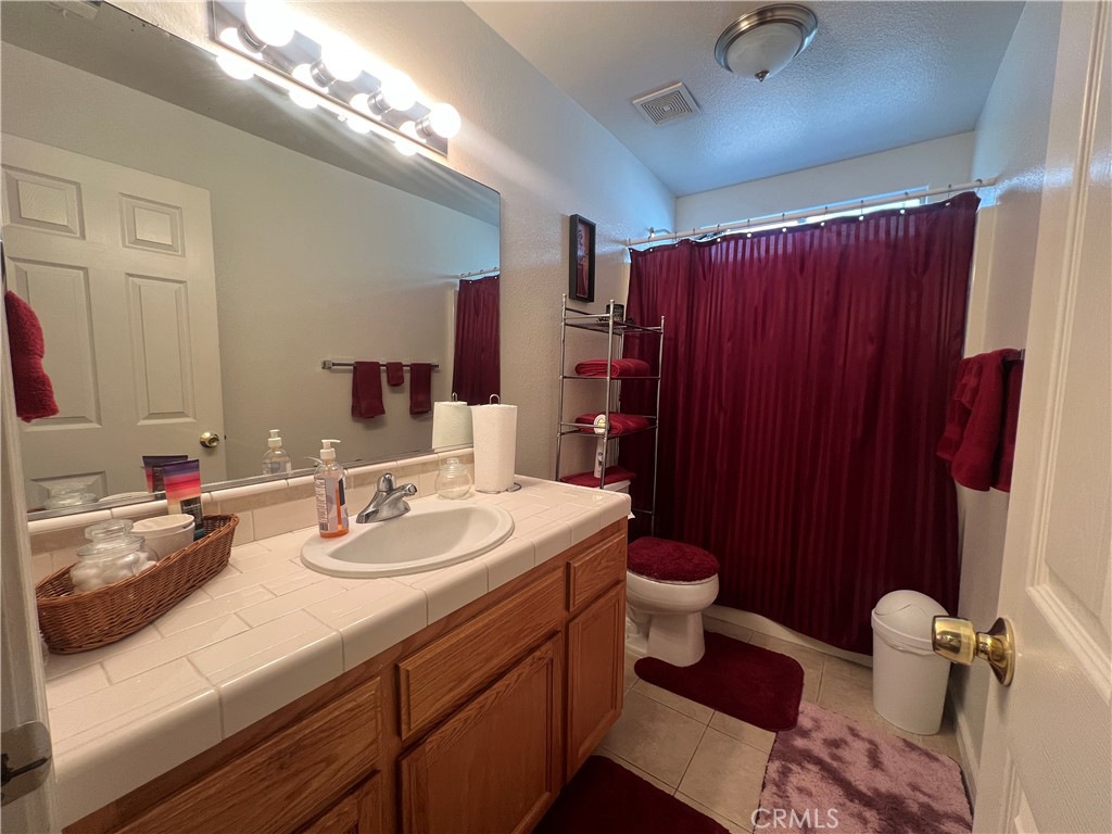 6168 W Scott Ave, Fresno, CA 93723