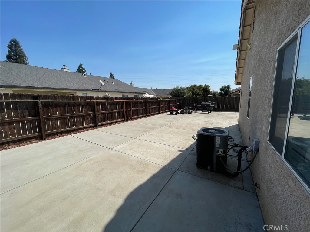 6168 W Scott Ave, Fresno, CA 93723
