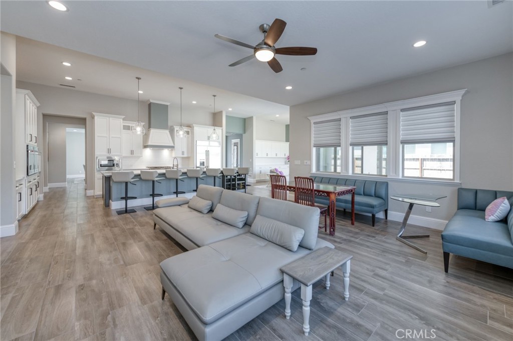 2687 Trenton, Clovis, CA 93619