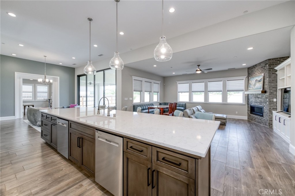 2687 Trenton, Clovis, CA 93619