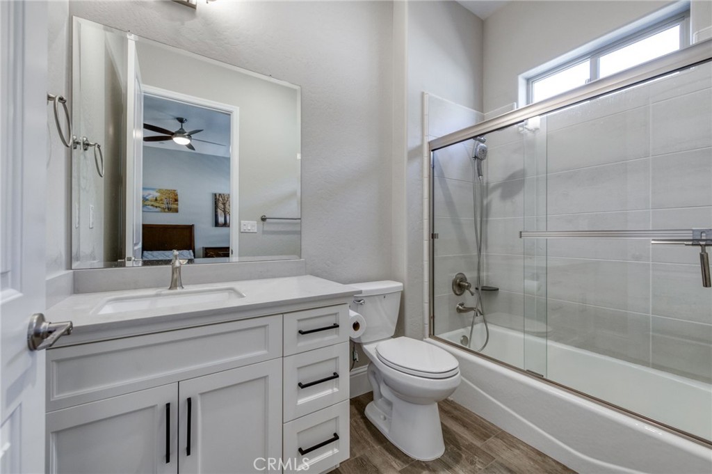 2687 Trenton, Clovis, CA 93619