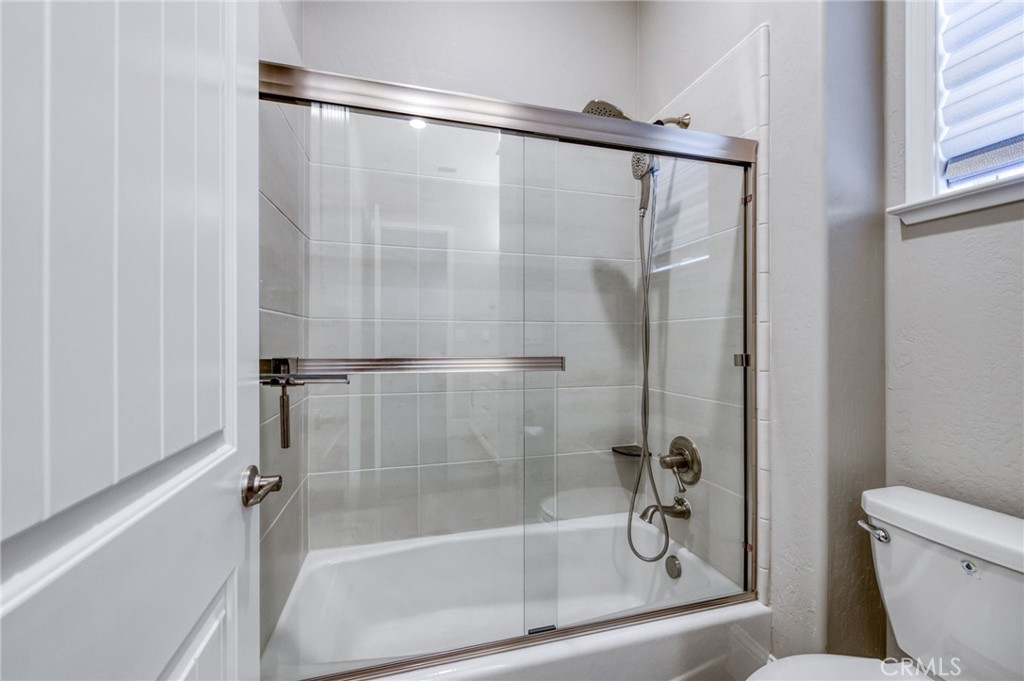 2687 Trenton, Clovis, CA 93619