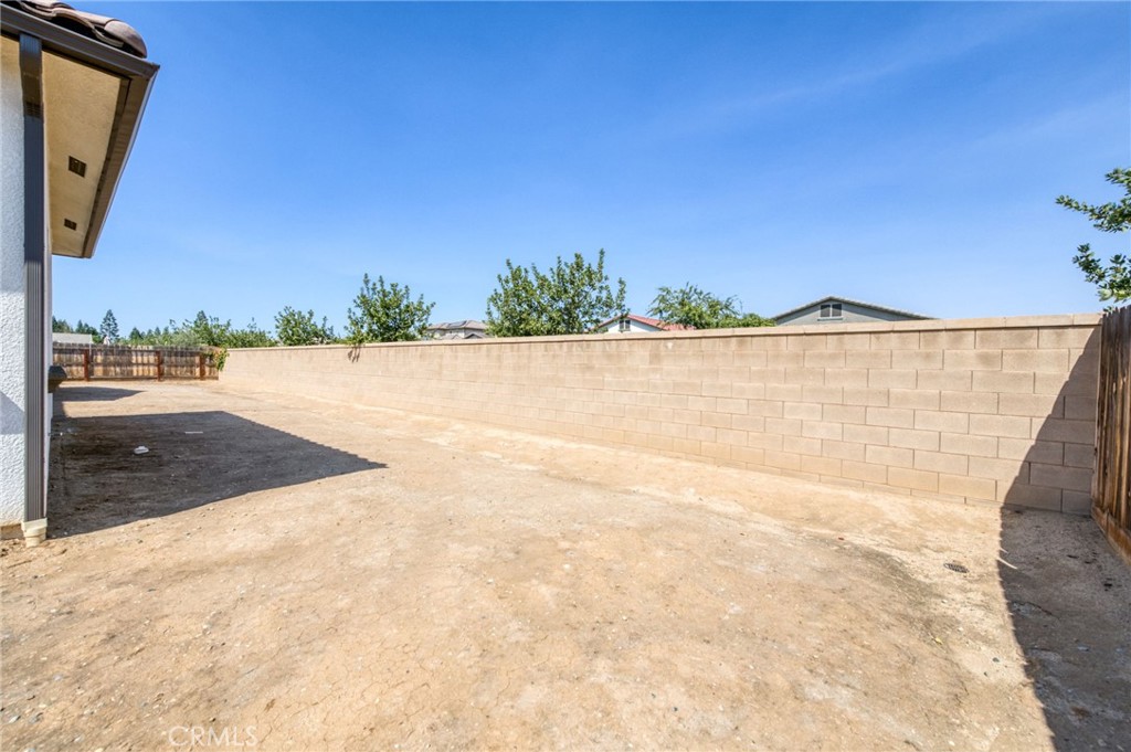 2687 Trenton, Clovis, CA 93619