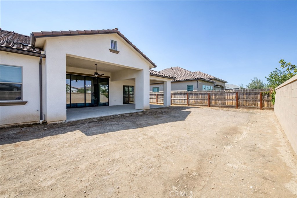 2687 Trenton, Clovis, CA 93619